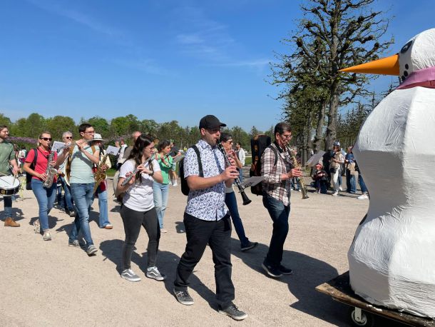 aa8305fd-3e72-4da0-9441-bf60fd6a111a