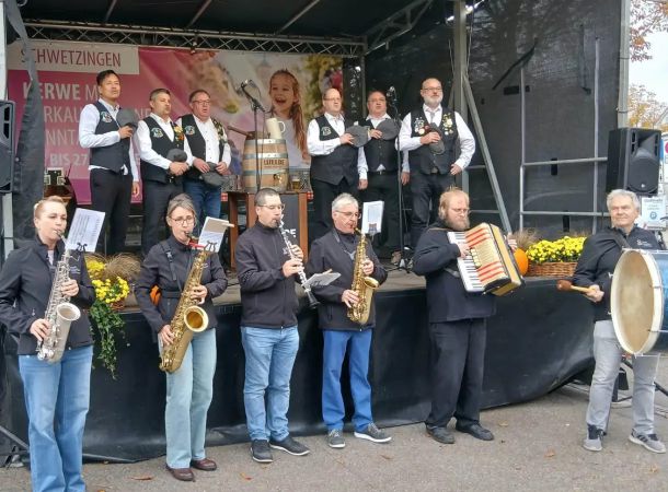 Kerweeröffnung Stadkapelle Schwetzingen und Kerweborscht